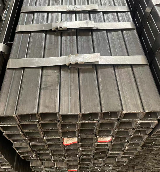 菏泽工业用梯子 镀锌管焊接梯子 铁梯子方管梯